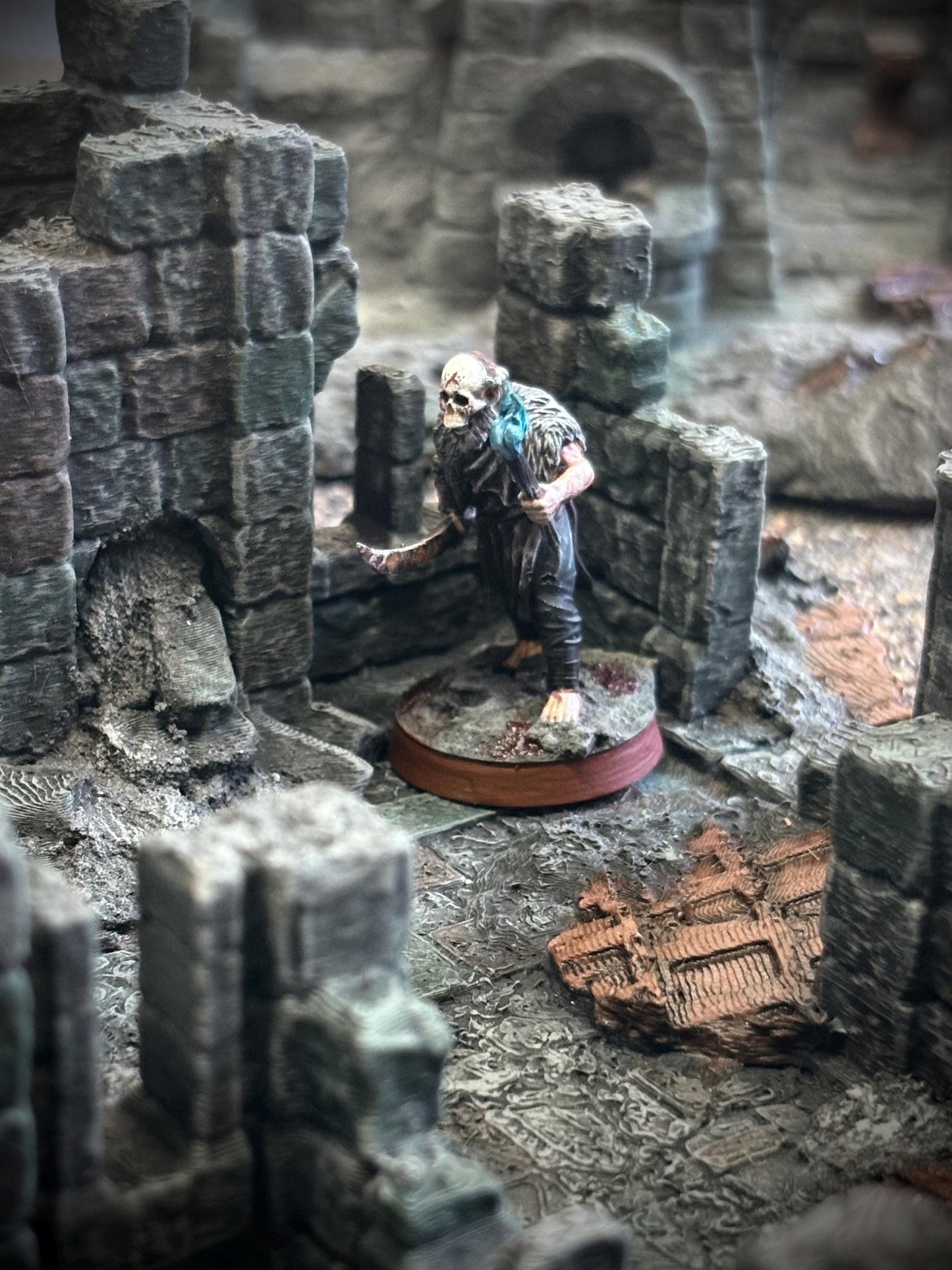 Savage Hillmen Miniatures: 28mm Resin Tabletop Raiders